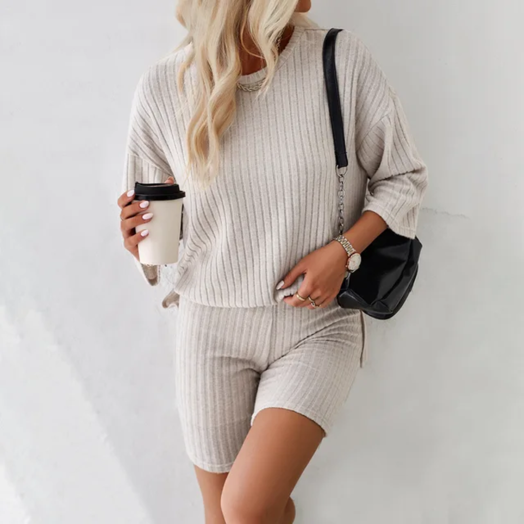 Camiseta ombro caído & Shorts de motociclista 139