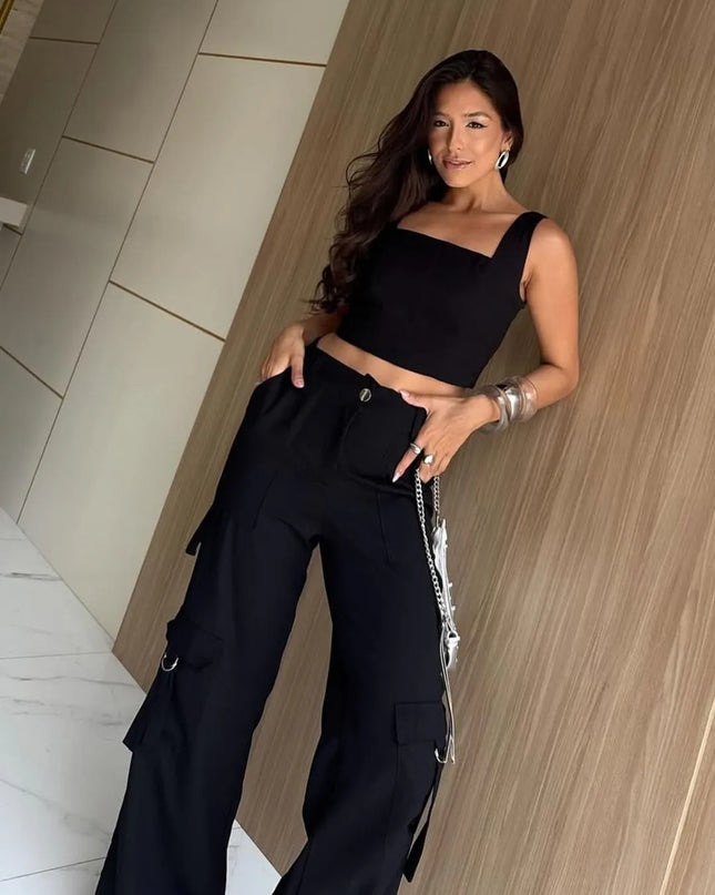 Conjunto feminino calça cargo e cropped de alça alfaiataria complemento 453