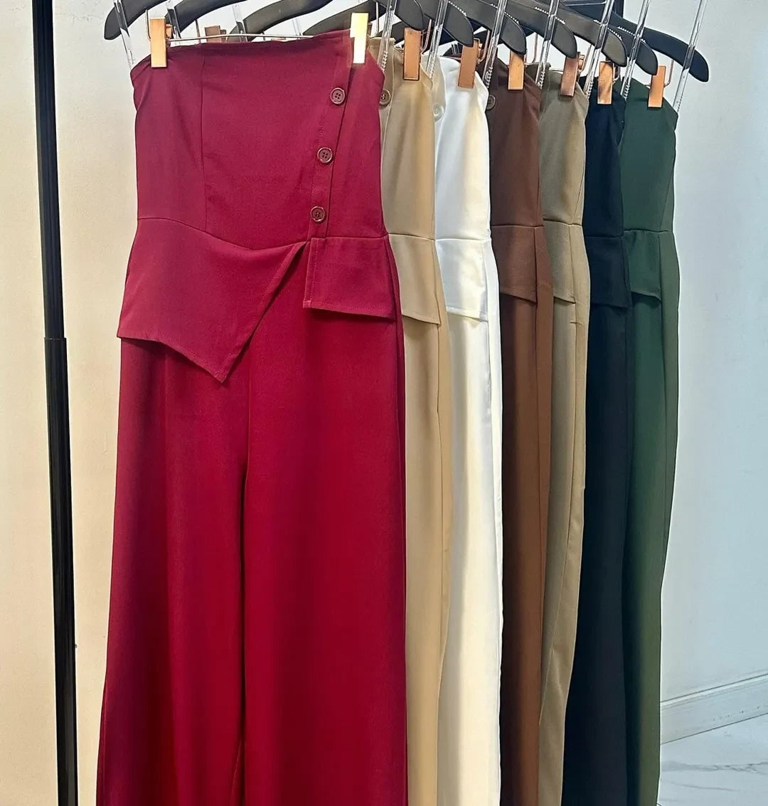 Macacão feminino tomara que caia elegante com recorte 101