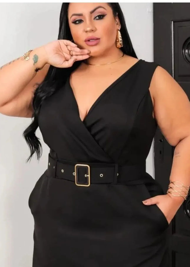 PLUS SIZE Macaquinho alfaiataria regata decote transpassado com cinto 258