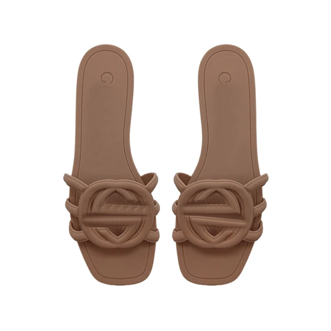 Chinelos femininos entrelaçados com uma palavra 08