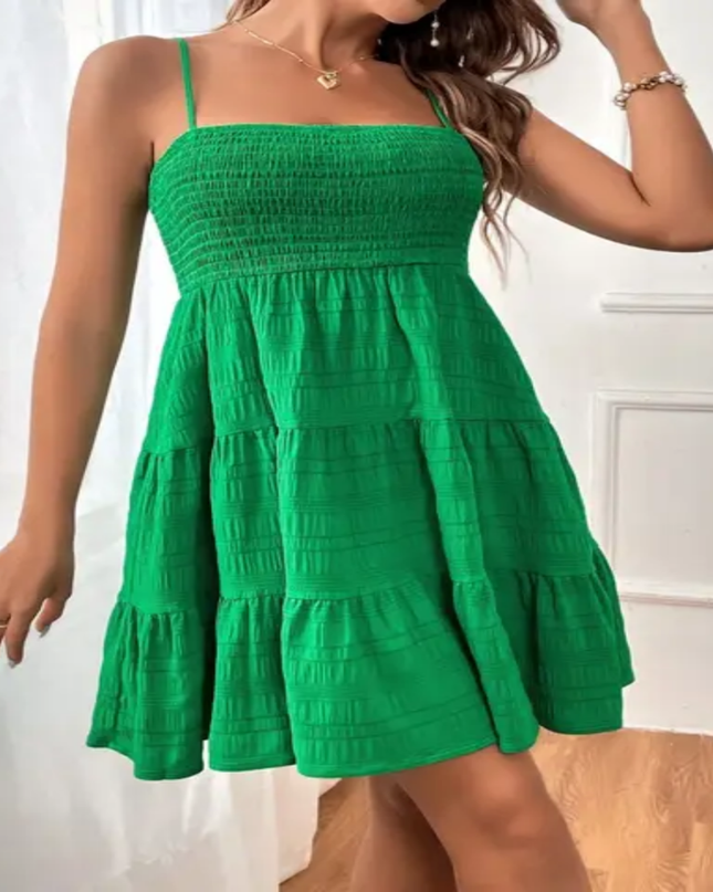 Vestido curto de festa com babados 03