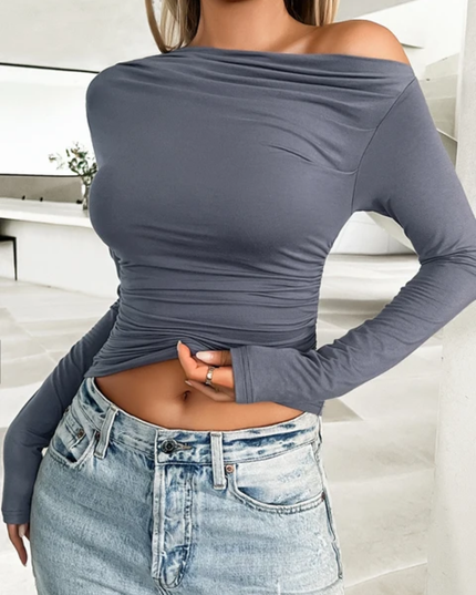 Camiseta Cropped Curta com Pescoço Assimétrico, Plissada, em Cor Sólida 163