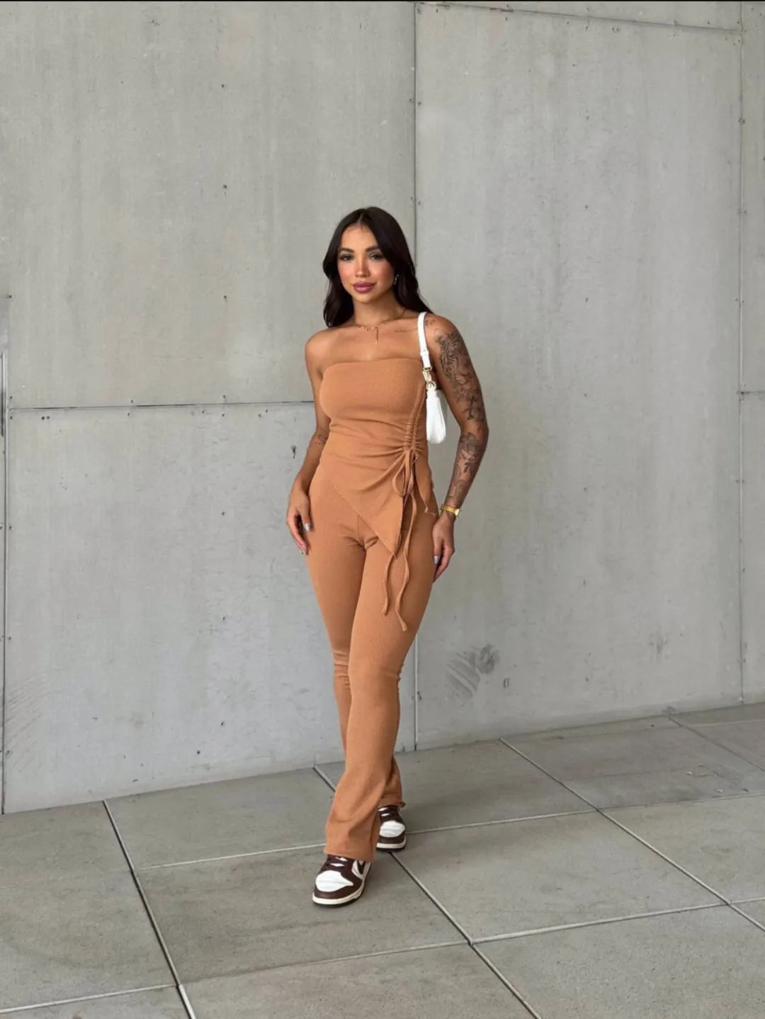 Conjunto cibelly calça canelada blusinha ponta de lado ajustavel 88