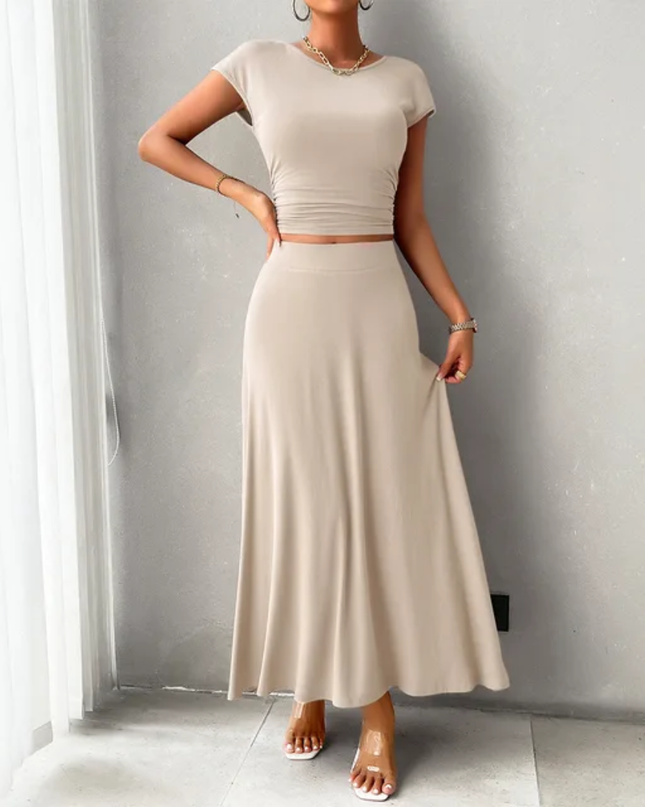 Conjunto feminino de duas peças com top cropped e saia longa 174