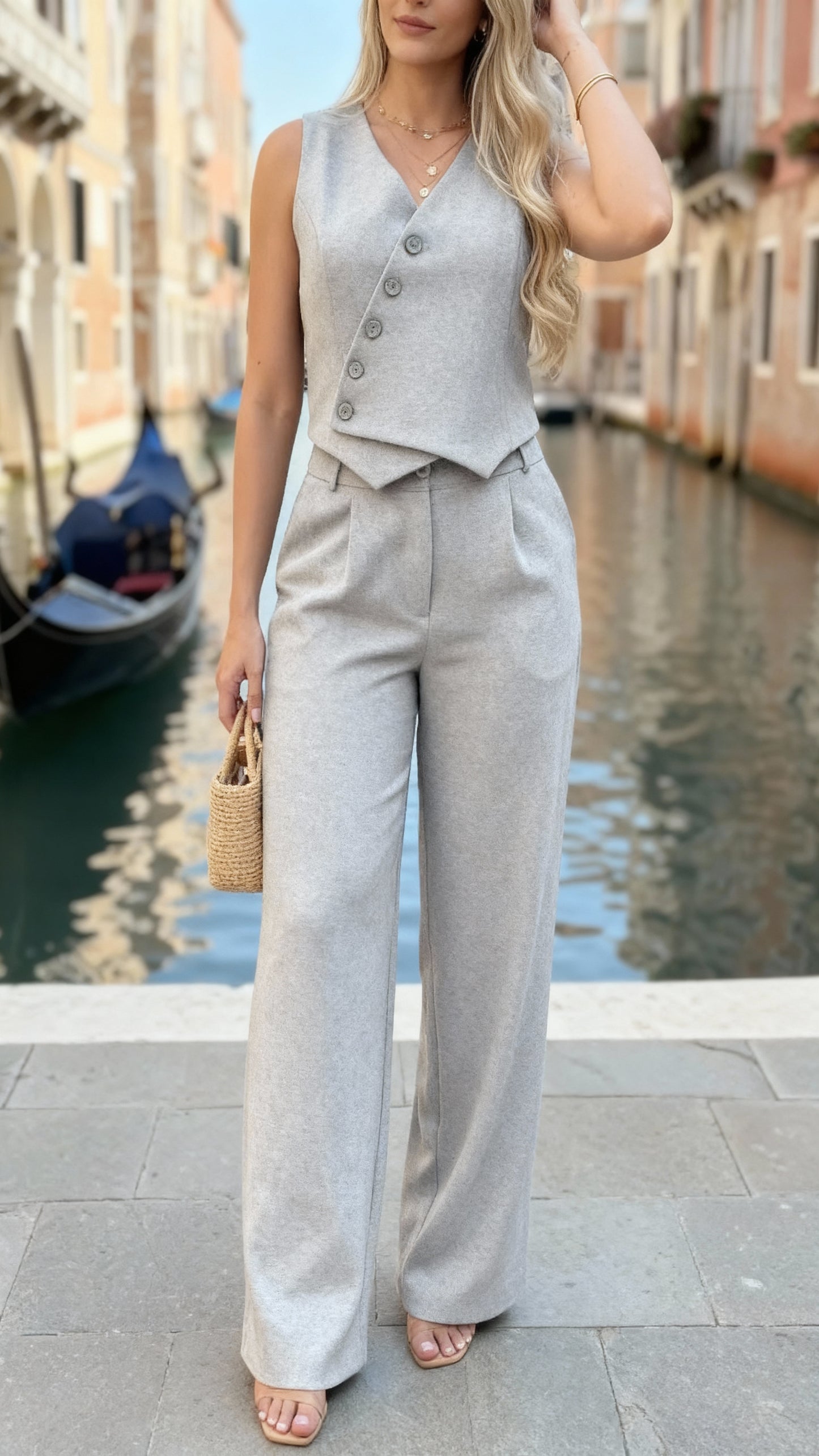 Assimétrico Conjunto Feminino de Duas Peças: Colete com Gola Halter e Calça Longa 57