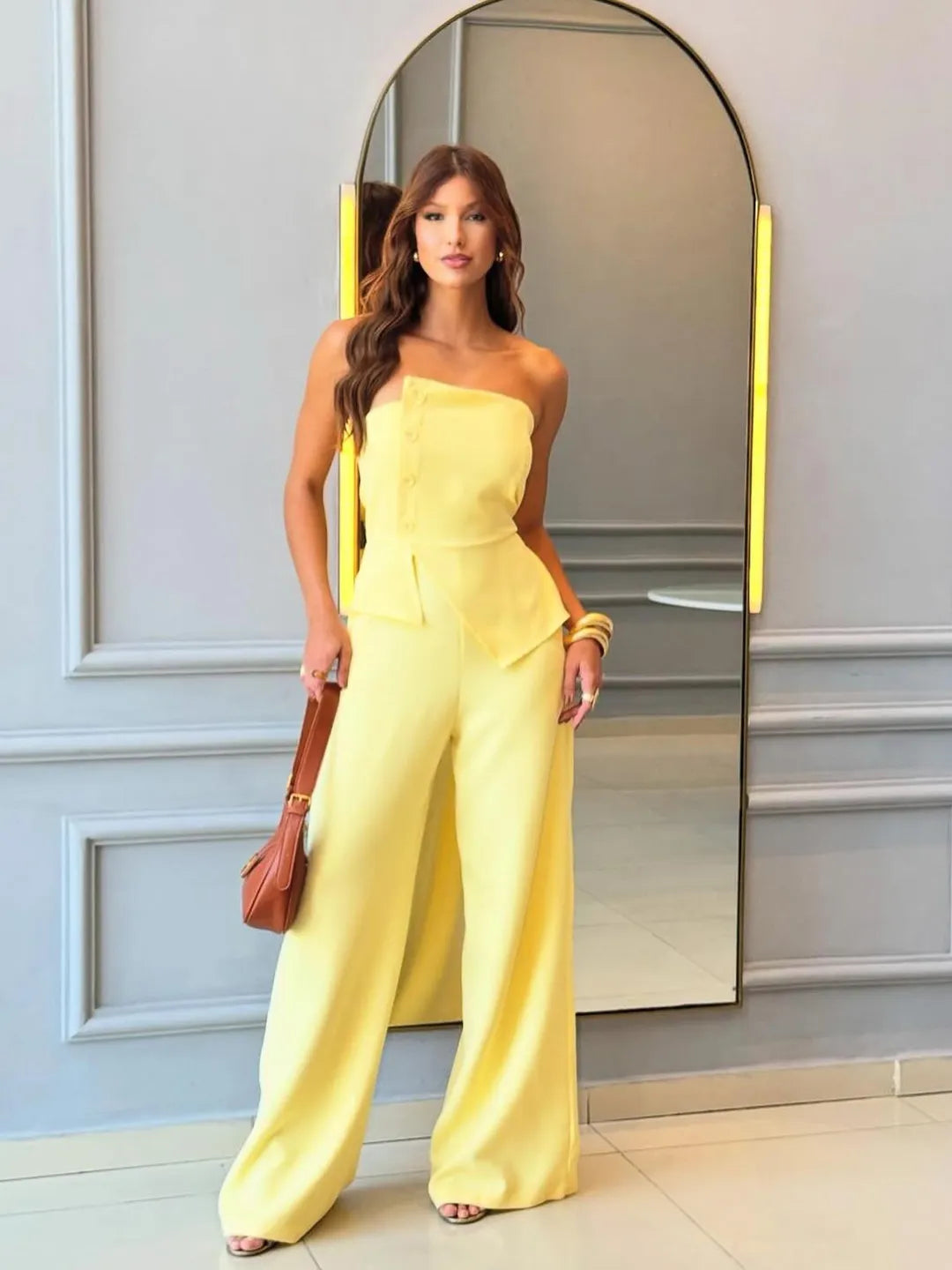 Macacão feminino tomara que caia elegante com recorte 101