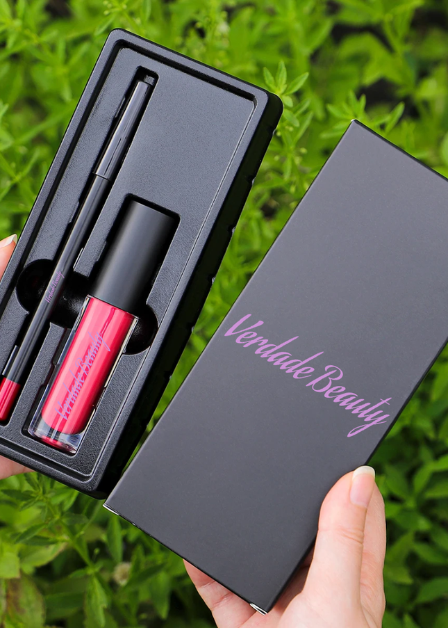 Verdade Beauty Conjunto de delineador labial com gloss 81