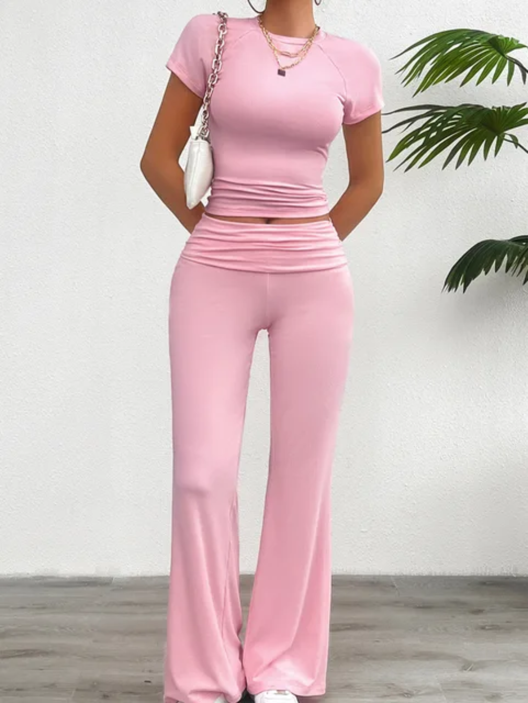 Conjunto de 2 peças Camisa T de Manga Curta Casual e Calça de Perna Dobrada na Cintura em para Mulheres 148