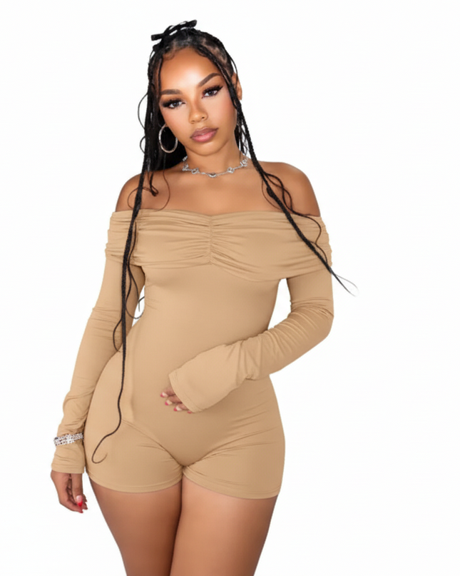 Macacão de manga longa com ombros caídos e pregas em cor sólida 495