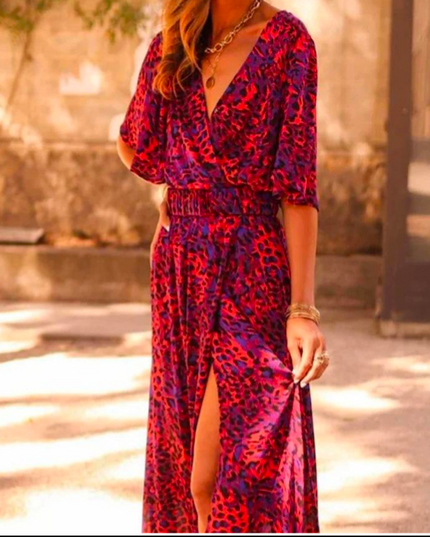 All-over print dress with belt, short sleeves, and split thigh. 222