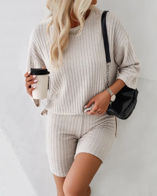 Camiseta ombro caído & Shorts de motociclista 139