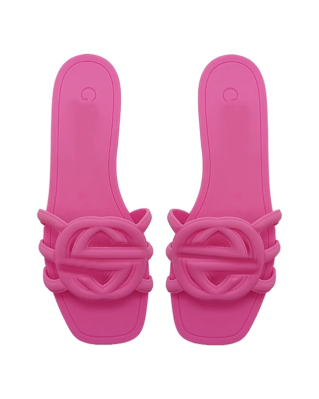 Chinelos femininos entrelaçados com uma palavra 08