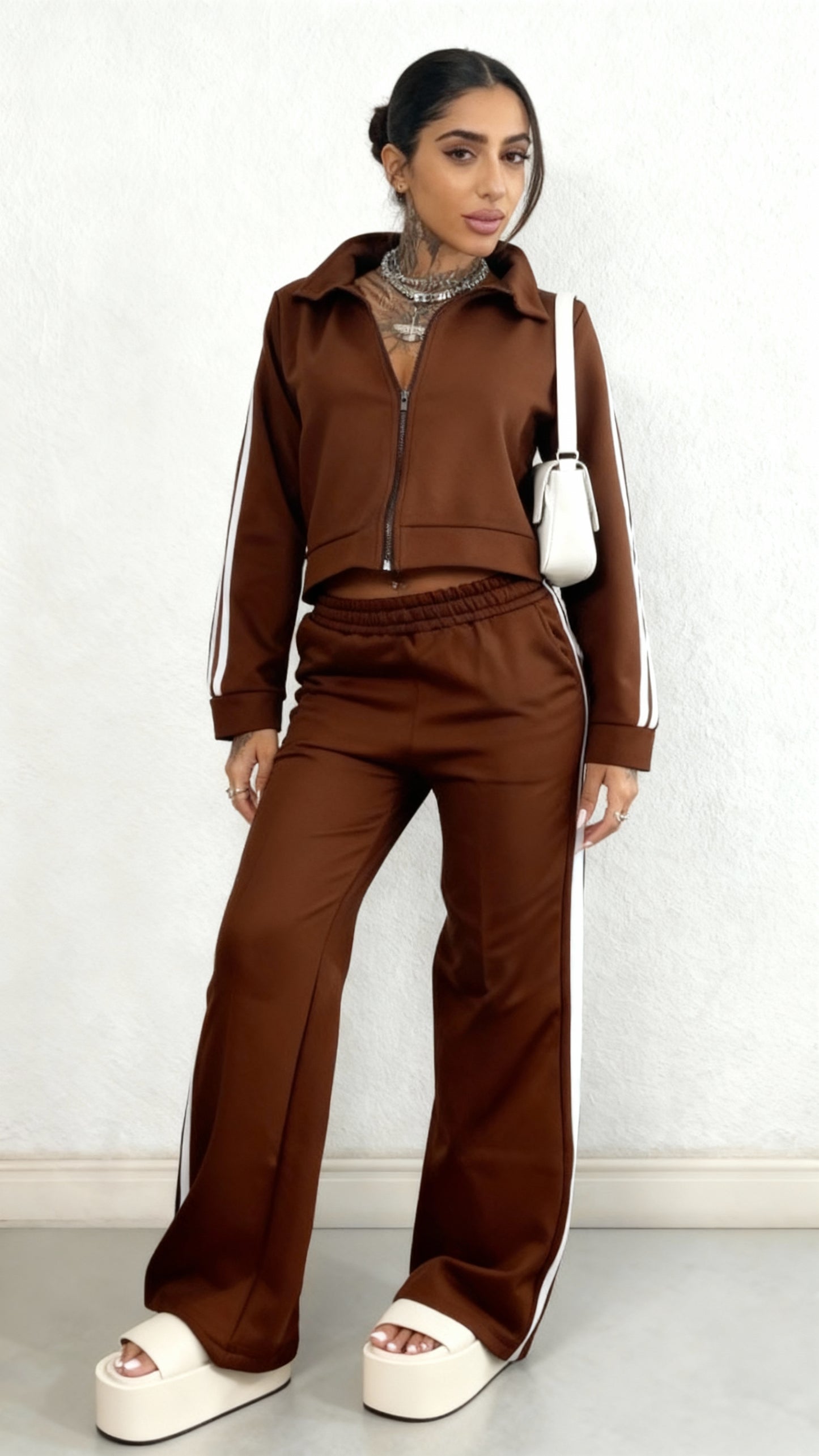 Conjunto de moletom feminino com zíper e listras 52